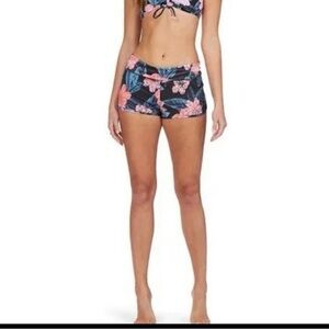 Roxy shorts